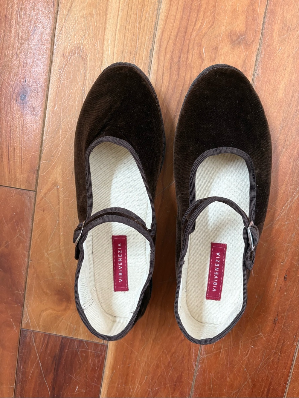 Vibivenezia Velvet Mary Jane Flats